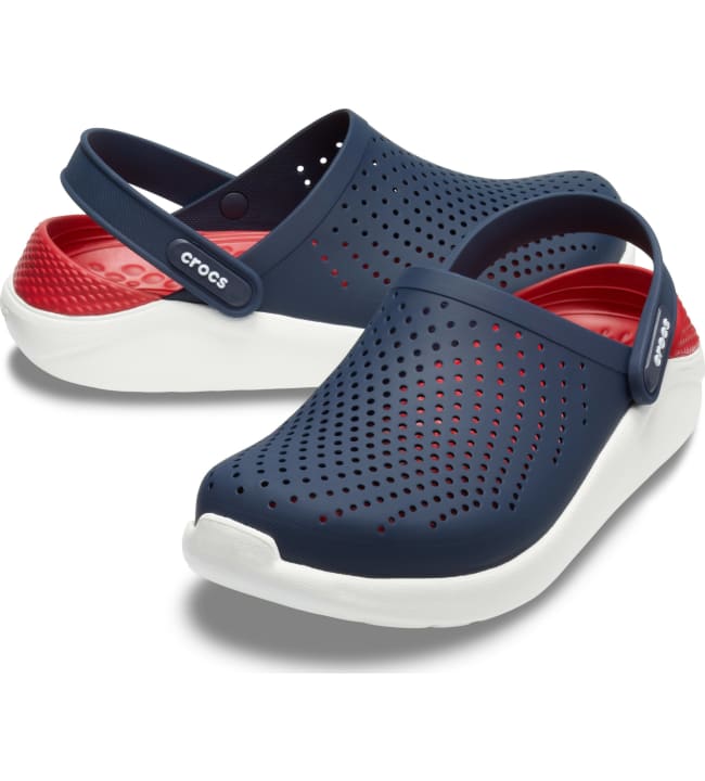 toy story crocs size 7