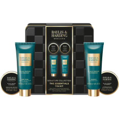 Baylis & Harding Black Pepper & Ginseng Men's The Essentials Tin Kit lahjapakkaus