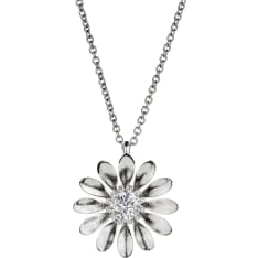 Favorite jewelry Flower pendant