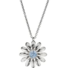 Favorite jewelry Flower pendant