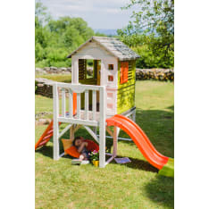 Smoby - a house on legs