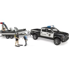 Bruder RAM 2500 poliisiauto, 2 figuuria, vene ja traileri