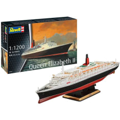 Revell Queen Elizabeth II scale model