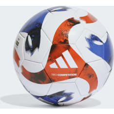 Adidas Tiro Com jalkapallo
