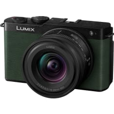 Panasonic Lumix S9 Dark Olive 18-40Mm F/4.5-6.3 järjestelmäkamera