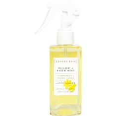 Sunday Rain Chamomile & Ylang Ylang 200 ml rauhoittava tyyny- ja huonetuoksu