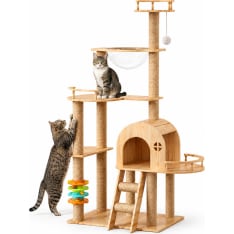 Pohjolan Lemmikkitarvike 165 cm cat climbing tree