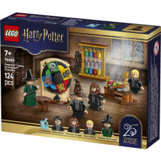 LEGO Harry Potter 76460 Tylypahkan linna: Lajitteluhattuseremonia