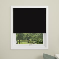 Debel long blackout roller blind