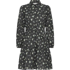 B.Young ladies dress