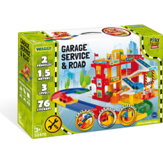 Wader Garage Service With Road parkkitalo