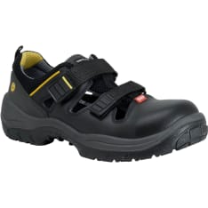 Wearing 3100 Monza Grip S1 safety sandals