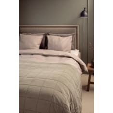 Fanni K Sumu bedspread