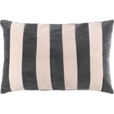 Fanni K Hanko Velvet 40x60 cm cushion