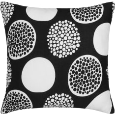 Aina Ulpukka koristetyynynpäällinen