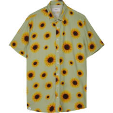 Makia Common short sleeve men's collared shirt