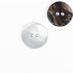 Drops 20 mm round mother-of-pearl button
