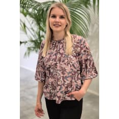 LAV by Lasessor Samsa pusero