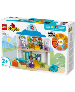 LEGO 10449 ENSIMMÄINEN KERTA: LÄÄKÄRISSÄ Main Image