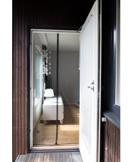 ÖTÖKKÄ MUSTA MAGNEETTI OVIVERHO Main Image