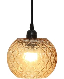 NOOR SELMA AMBER RIIPPUVALAISIN Main Image