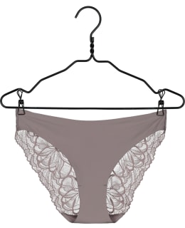 Triumph Body Make-Up Illusion naisten alushousut