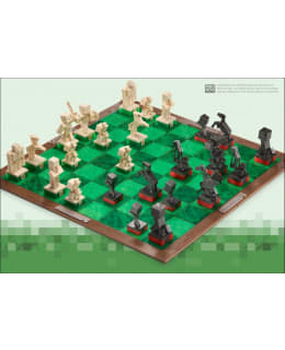 Noble Collection Minecraft Shakkipeli Main Image