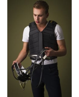 SIR LANCELOT MUSTA M TURVALIIVI Main Image