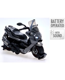 SKOOTTERI VALOILLA JA ÄÄNILLÄ Main Image