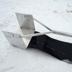 Tarmo 37cm snow thrower with sturdy telescopic arm
