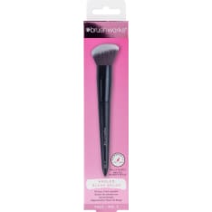 Brushworks Angled Blush Brush poskipunasivellin