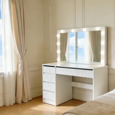 Pohjola Indoor Aurora 120 cm meikkipöytä valoilla