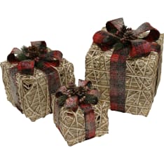 Nordic Winter valoilla punaiset joulupaketit 3kpl