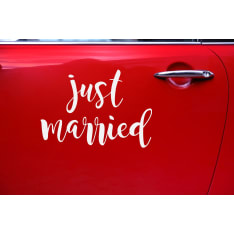 Just married autonkoristelutarra
