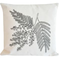 Finnmari decorative pillow with a leaf pattern