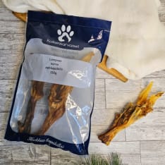 Kaikenkarvaiset lampaan korva päänahalla n.150 g koiran herkku