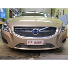 Tammers Volvo S60/V60, osittain umpinainen jäähdyttimen säleikkö 2010-2013 maskisuoja