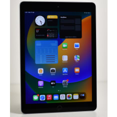 Apple iPad 10.2" (8th Gen) 32GB WiFi kunnostettu tabletti