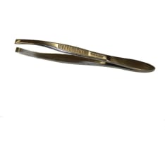 Sunrise Cosmetics tweezers