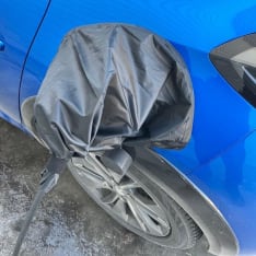 Motorwerk latauskaapelin suojahuppu