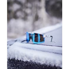 AMOQ Comet white splash blue mirror sunglasses