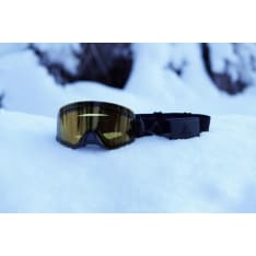 AMOQ Vision Vent+ Magnetic Blackout HEATED Yellow ajolasit