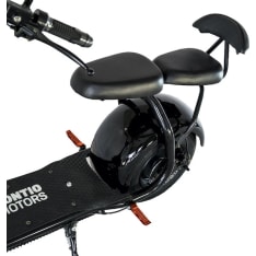 Kontio Motors Kruiser 2.0 takaistuin ja jalkatapit