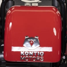 Kontio Motors Kruiser Trike keskilokasuoja taakse, punainen