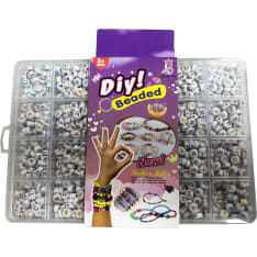 Helmiaskarteluun kirjaimet ja emojit