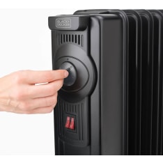 Black+Decker 2300W musta öljytäytteinen lämmitin