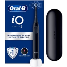 Oral-B iO2 black electric toothbrush + travel case