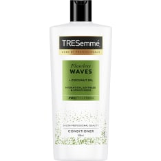 TRESemmé Flawless Waves Coconut 685 ml hoitoaine