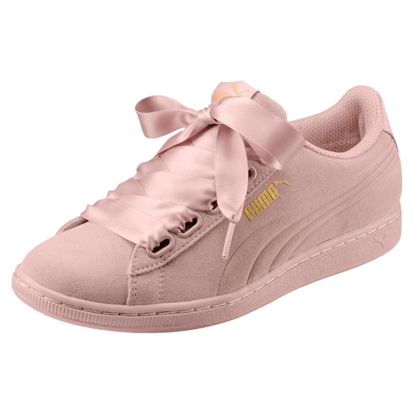 puma with ribbon ties