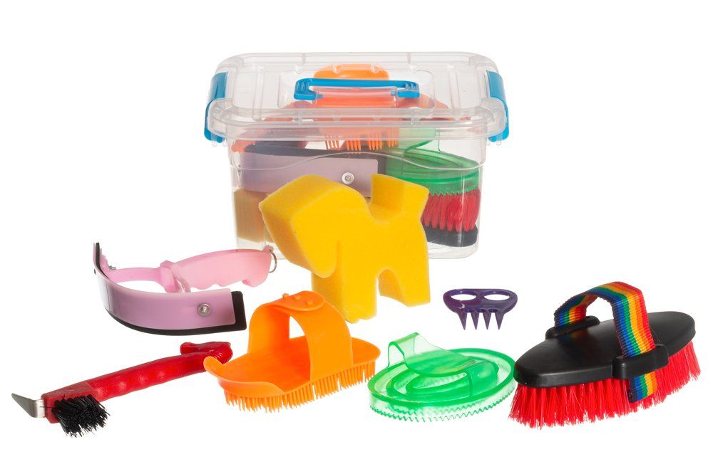 Keppihevosen tarvikepaketti säilytyslaatikossa